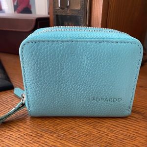 Blue mini wallet! NWOT ✨